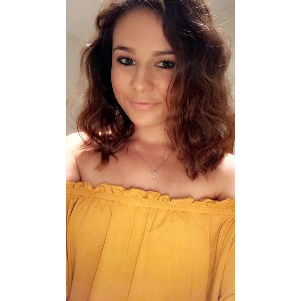 Meet your Posher, Ashley
